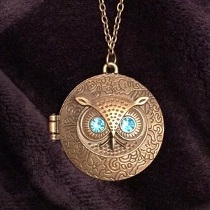OWL NECKLACE 🦉